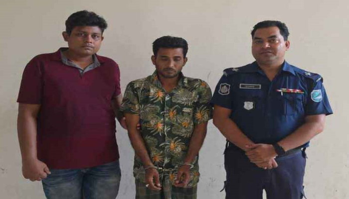 স্ত্রীর মৃত্যুর পর মেয়েকে ধর্ষণচেষ্টার অভিযোগে বাবা আটক