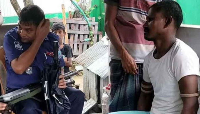 কেকের লোভ দেখিয়ে শিশুকে ঘরে ডেকে নিয়ে জোরপূর্বক ধর্ষণচেষ্টা