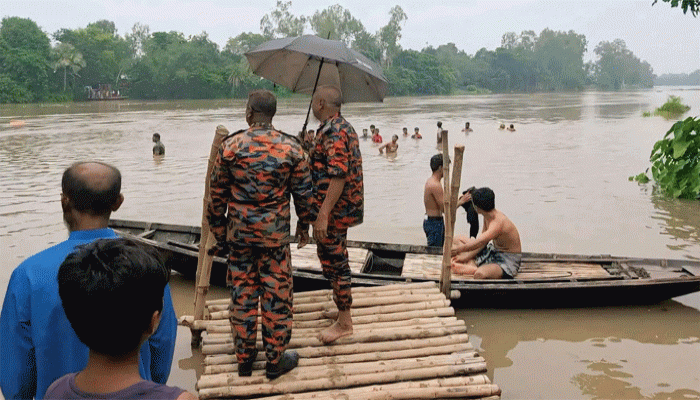 আত্রাই নদীতে গোসল করতে নেমে বৃদ্ধা নিখোঁজ,উদ্ধারে ফায়ার সার্ভিস