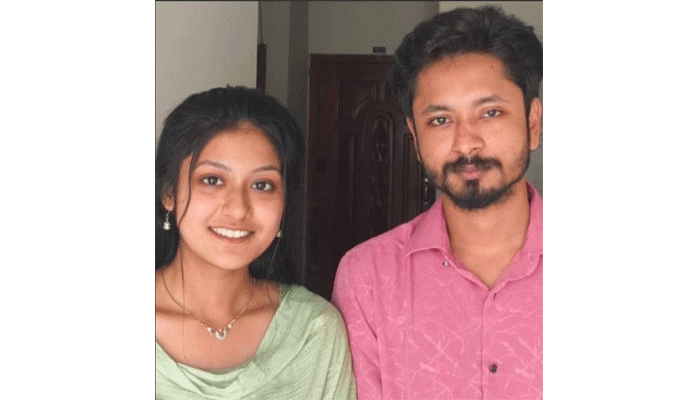 রাজশাহীতে ধর্মান্তরিত হয়ে প্র্রেমিককে বিয়ে রাজশাহী কলেজ ছাত্রীর