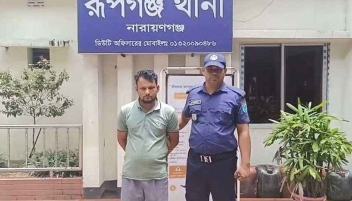 বিস্কুটের লোভ দেখিয়ে শিশুকে ধর্ষণ চেষ্টার অভিযোগে
