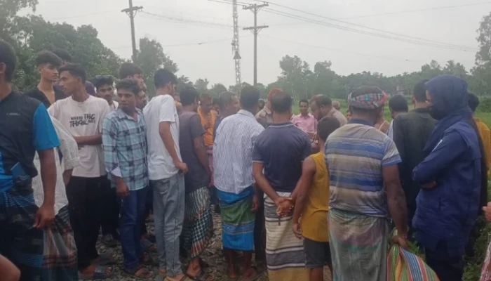 ২০ মিনিটের ব্যবধানে ট্রেনে কাটা পড়ে ২ নারীর মৃত্যু