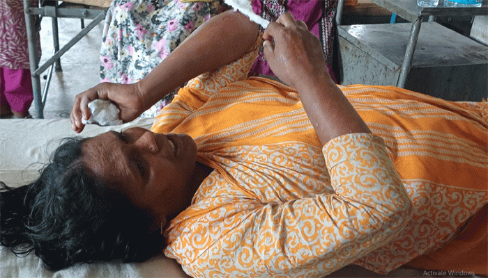 তানোরে নারীসহ ৬ জনকে পিটিয়ে জখম