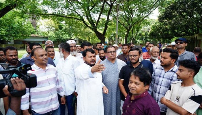 ঈদগাহ মাঠের উন্নয়নে প্রয়োজনীয় উদ্যোগ নেওয়ার আশ্বাস রাসিক প্রশাসকের