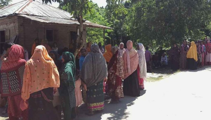 কুষ্টিয়ায় মাত্র ৬ ঘণ্টার ব্যবধানে নিজের বাবা ও মেয়ের জানাজা করতে হলো এক পিতাকে