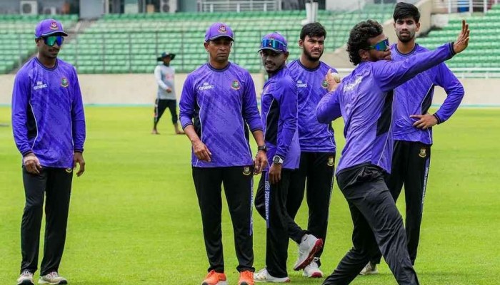 দক্ষিণ আফ্রিকায় ত্রিদেশীয় সিরিজের জন্য শক্তিশালী দল ঘোষণা বাংলাদেশের