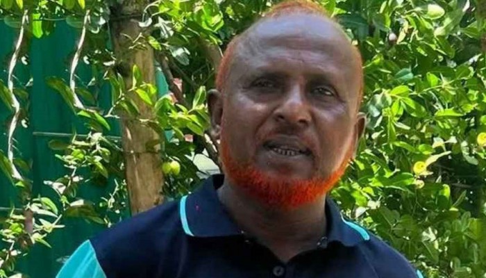 ছোট ভাইয়ের স্ত্রীর ঘরে ঢুকে পড়েন ভাসুর, অতঃপর...