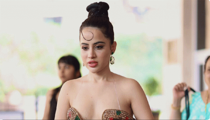 উরফি জাভেদের খোলামেলা ভিডিও নিয়ে তোলপাড়