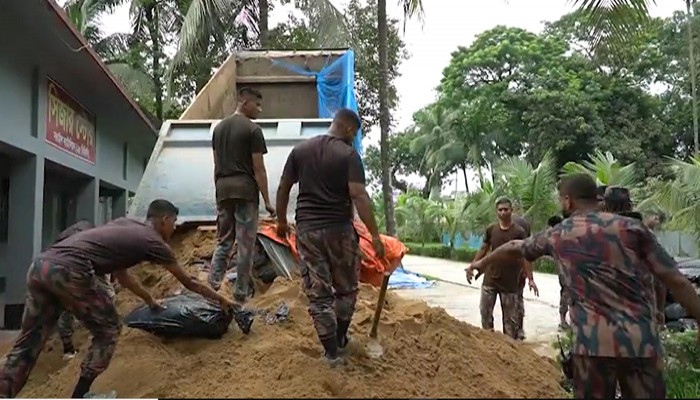 বিজয়নগরে ডাম্পার ট্রাকে অভিনব কৌশলে লুকানো সোয়া কোটি টাকার ভারতীয় জিরা জব্দ