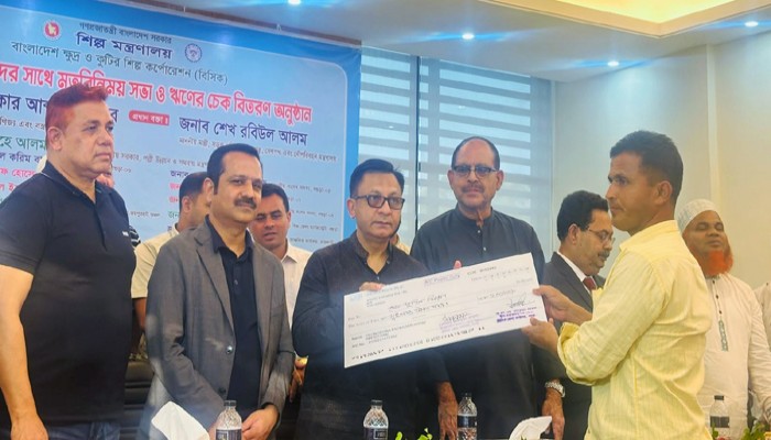 ক্ষুদ্র ও কুটির শিল্পের অবদান ৬০ শতাংশে উন্নীত করতে কাজ করছে সরকার: শিল্পমন্ত্রী