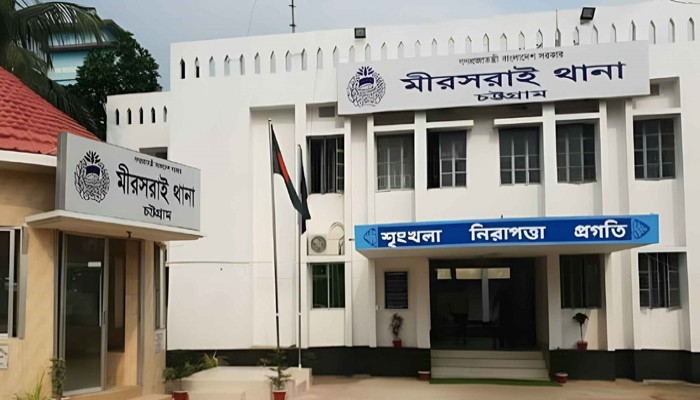 চট্টগ্রামে হোটেল কক্ষে এএসআইয়ের ঝুলন্ত মরদেহ, রক্তাক্ত স্ত্রী হাসপাতালে