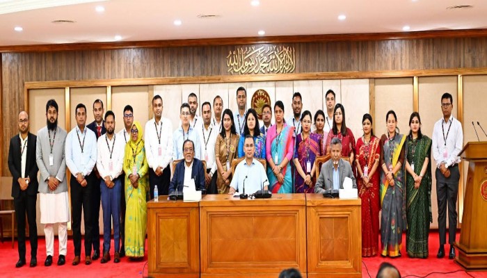 খাল খননের উদ্বৃত্ত  টাকা সরকারি কোষাগারে ফেরত দেওয়ায় ৮৪জন ইউএনওকে বিশেষ ধন্যবাদ জানালেন প্রধানমন্ত্রী