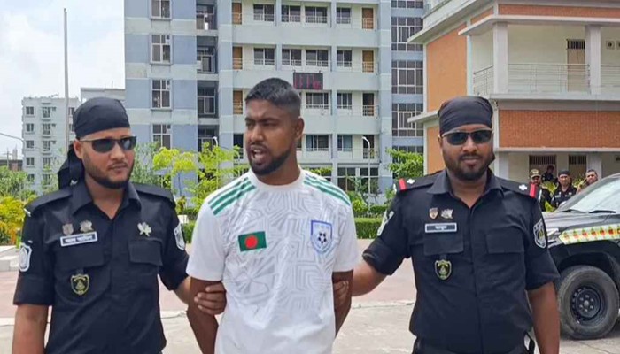 ময়মনসিংহে দোকানে ঢুকে রাব্বি হত্যা: ৮ ঘণ্টার মধ্যে প্রধান আসামি গ্রেপ্তার