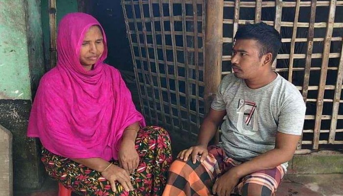 মায়ের কিডনিতে প্রাণে বাঁচলেও থমকে গেছে সুজনের ভবিষ্যৎ