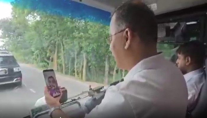ঐতিহাসিক টেস্ট জয়ের পর ভিডিও কলে টাইগারদের শুভেচ্ছা জানিয়েছেন প্রধানমন্ত্রী