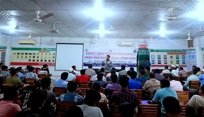 বিআরটিএ ও ডামের উদ্যোগে ৭৬৮ গণপরিবহন চালককে প্রশিক্ষণ