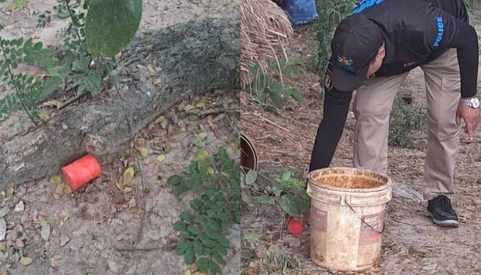 রাজশাহীতে পরিত্যক্ত অবস্থায় দুটি ককটেলসদৃশ বস্তু উদ্ধার, বোমা নিষ্ক্রিয়কারী দলের নিষ্ক্রিয়