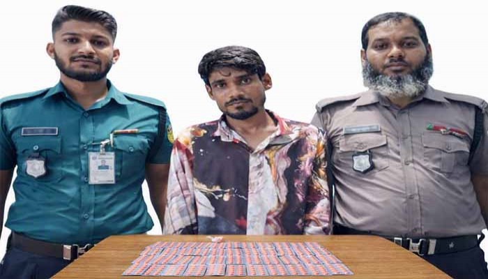 চন্দ্রিমা থানা পুলিশের অভিযানে ট্যাপেন্টাডল-ইয়াবাসহ মাদক কারবারী গ্রেপ্তার