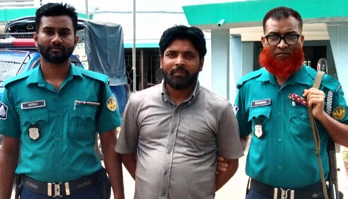 সিকিউরিটি গার্ডকে মারধর ও ছুরি ধরে হত্যার হুমকি, এক ঘণ্টায় প্রধান আসামি গ্রেপ্তার