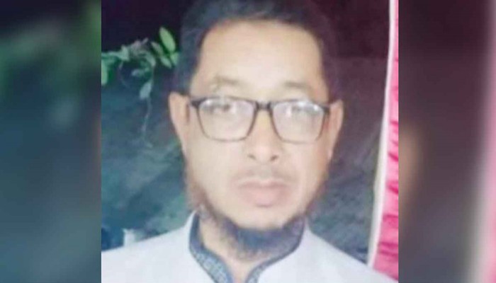 বাঘায় নারীর সঙ্গে আপত্তিকর অবস্থায় প্রধান শিক্ষক আটক