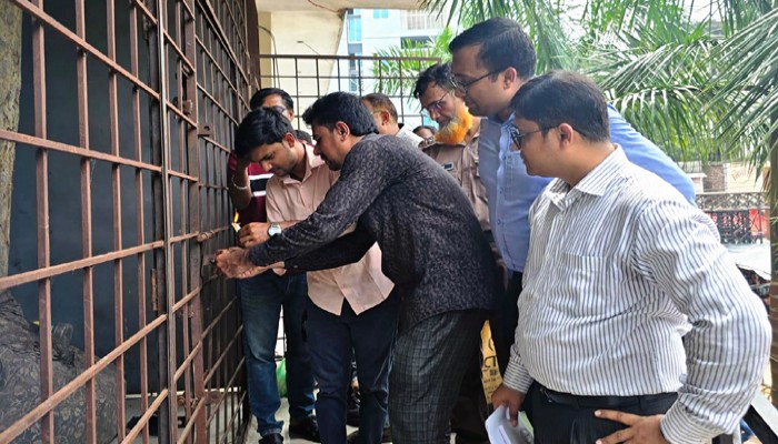 ভূবনমোহন পার্কের স্থাপনা অবৈধ দখলমুক্ত করলো রাসিক