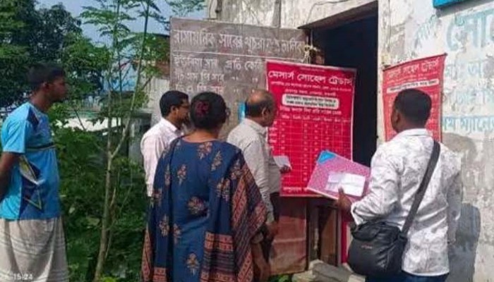 মোহনপুরে সার ডিলারদের গুদাম পরিদর্শন
