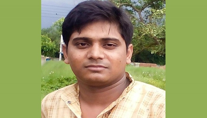 তানোর ভূমি অফিসের কর্মচারী ইমন সাময়িক বরখাস্ত মিশ্রপ্রতিক্রিয়া