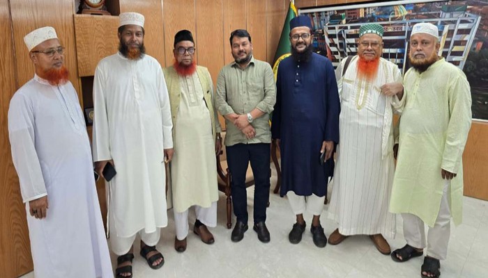 ​রাসিক প্রশাসকের সঙ্গে বাংলাদেশ জাতীয় ইমাম সমিতির কেন্দ্রীয় নেতৃবৃন্দের সাক্ষাৎ