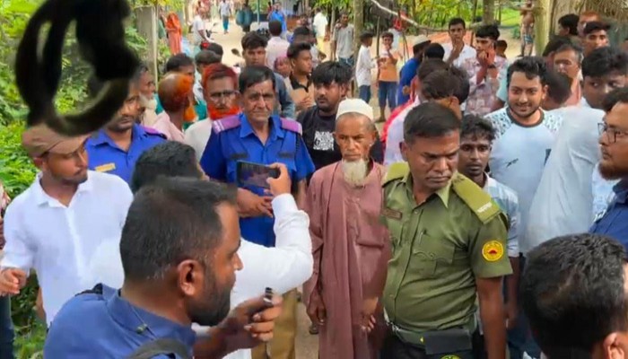 আত্রাইয়ে বাল্যবিবাহ পণ্ড, পুলিশ-প্রশাসনের ওপর হামলা; বরসহ গ্রেপ্তার ৩