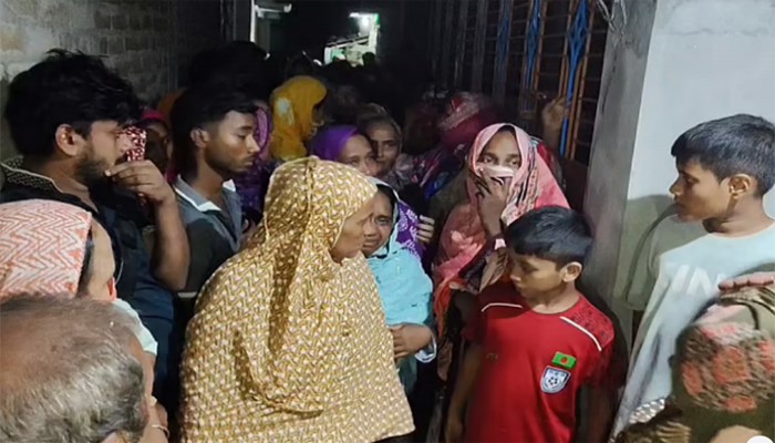 চাঁপাইনবাবগঞ্জে স্ত্রীকে কুপিয়ে হত্যার পর আত্মহত্যা করলেন স্বামী