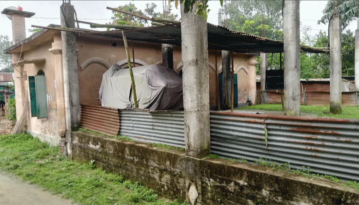 খাজনা বকেয়া অর্ধকোটি, রাণীশংকৈলে মসজিদের শতশত একর জমি হিসাব নিয়ে উঠেছে প্রশ্ন