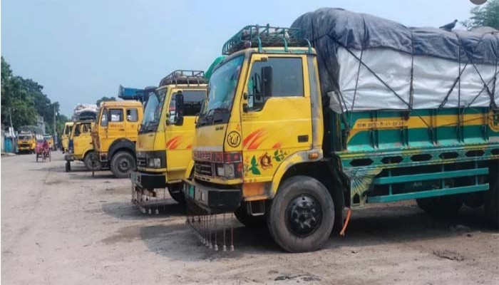 ২১ হাজার কেজি ভুট্টা নিয়ে ট্রাকচালক লাপাত্তা, থানায় মামলা
