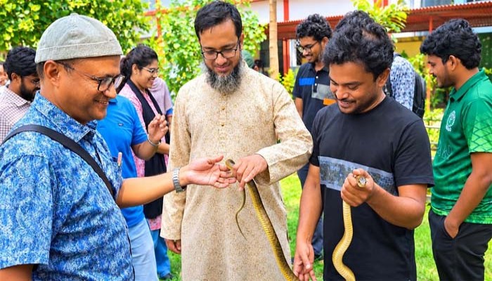 ​রাজশাহীতে সর্প দংশন প্রতিরোধ বিষয়ে প্রশিক্ষণ