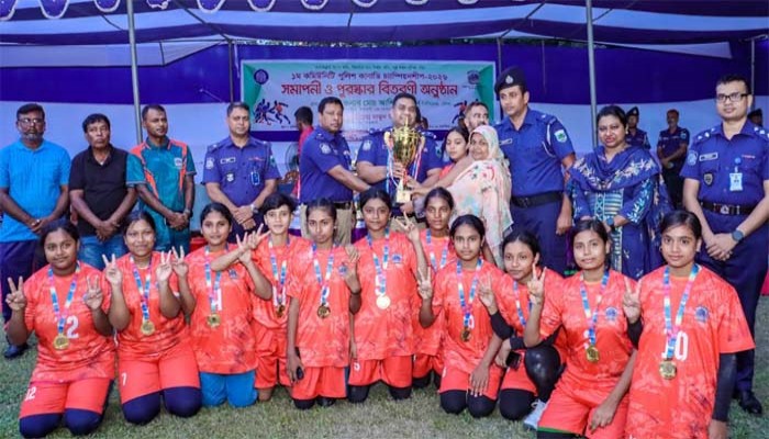 কমিউনিটি পুলিশ কাবাডি  পুরুষে দুর্গাপুর, নারীতে গোদাগাড়ীর শিরোপা