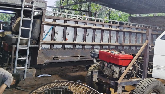 নিয়ামতপুরে অবৈধ ভুটভুটি দুর্ঘটনায় ঘটছে প্রাণহানি