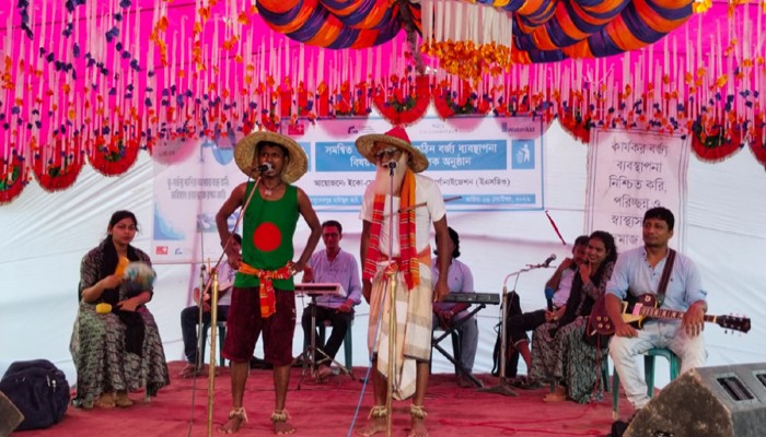নিয়ামতপুরে সচেতনতামূলক গম্ভীরা অনুষ্ঠিত