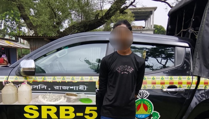 বাগমারায় মদ-গাঁজাসহ গ্রেপ্তার ১