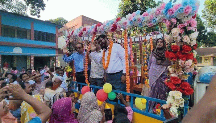 হাসি-কান্নায় বিদায় নিলেন-রাণীশংকৈল কেন্দ্রীয় হাই স্কুলের প্রধান শিক্ষক আবু শাহানশাহ ইকবাল