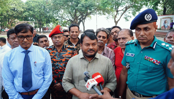 প্রতিমা বিসর্জন ঘাট পরিদর্শনে রাসিক প্রশাসক, বিভাগীয় কমিশনার ও আরএমপি পুলিশ কমিশনার