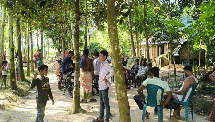 গাইবান্ধায় সম্পত্তি নিয়ে ভাই-বোনের বিরোধ, আটকে গেলো বাবার দাফন