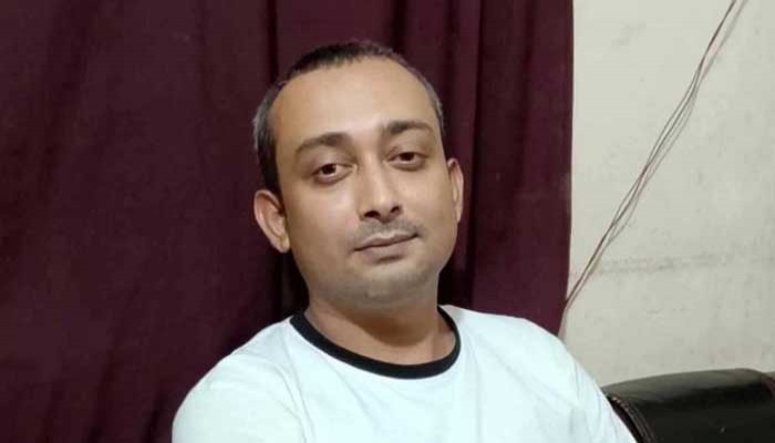 মাদকাসক্ত ছেলের ছুরিকাঘাতে মায়ের মৃত্যু, বাবা হাসপাতালে