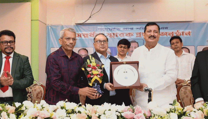 রাজশাহী অঞ্চলের উন্নয়নে প্রশাসনের কর্মকর্তাদের ভূমিকা গুরুত্বপূর্ণ: ভূমিমন্ত্রী