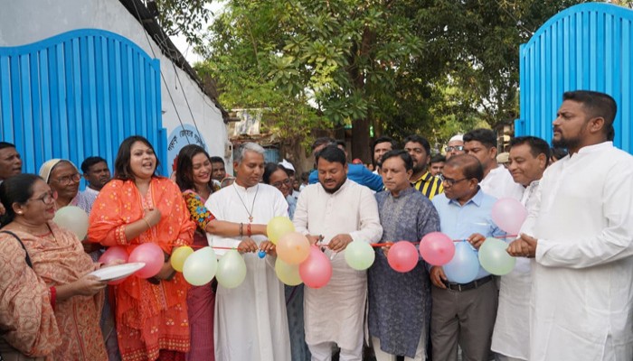 কয়েরদাঁড়া খ্রিস্টানপাড়ায় প্রধান ফটক ও ইউনিব্লক রাস্তার উদ্বোধন