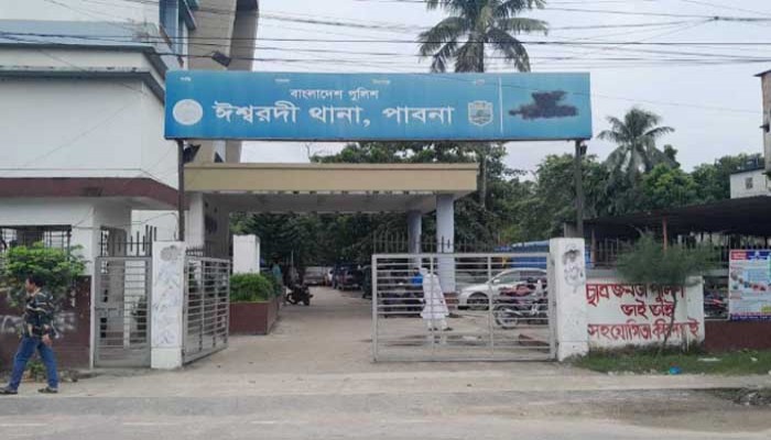 ঈশ্বরদীতে ১১ বছরের শিশু ধর্ষণচেষ্টার অভিযোগ, ষাটোর্ধ্ব বৃদ্ধ গ্রেপ্তার