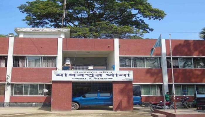 ষষ্ঠ শ্রেণির ছাত্রী তাহমিনাকে অপহরণ, গ্রেপ্তারি পরোয়ানা সত্ত্বেও প্রকাশ্যে অভিযুক্তরা