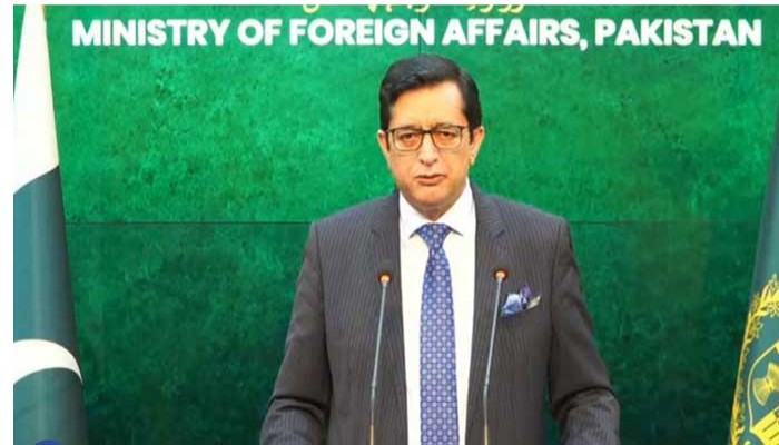 ভারতের প্রতিরক্ষামন্ত্রীকে কড়া জবাব দিলো পাকিস্তান