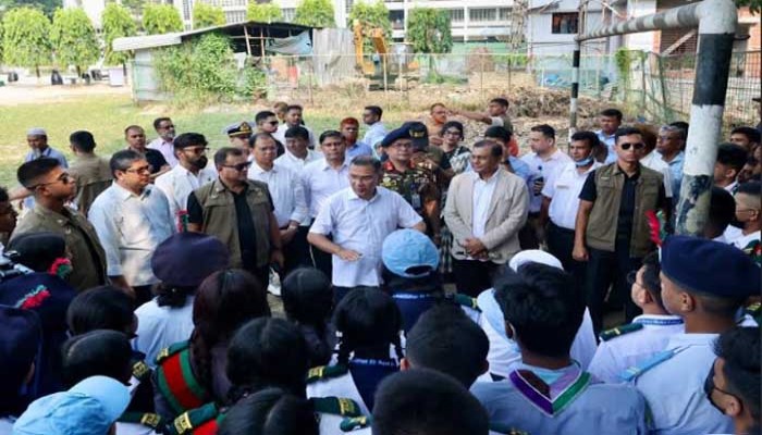 ডেঙ্গু প্রতিরোধে শিক্ষাপ্রতিষ্ঠান পরিদর্শনে প্রধানমন্ত্রী, পরিচ্ছন্নতা বজায় রাখার আহ্বান