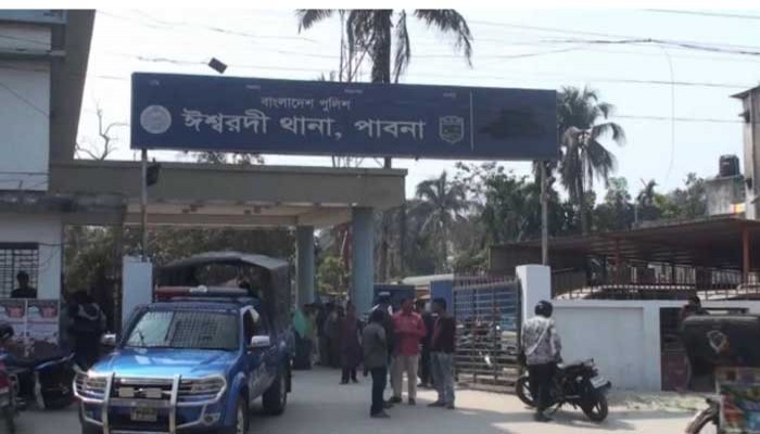 পূজা দেখে ফেরার পথে নারীসহ ৬ জনের টাকা-স্বর্ণালংকার ছিনতাই