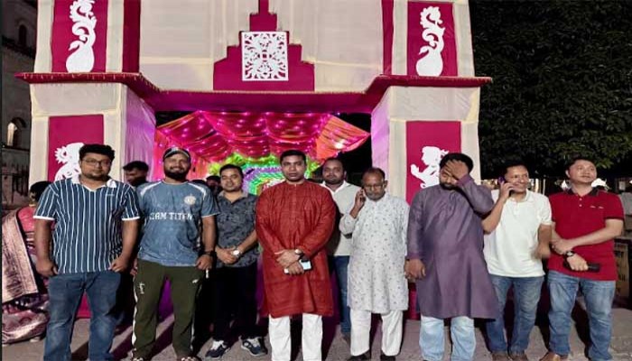 পুঠিয়ায় দুর্গাপূজার মণ্ডপ পরিদর্শনে ইউএনও, নিরাপত্তা ব্যবস্থা পর্যবেক্ষণ