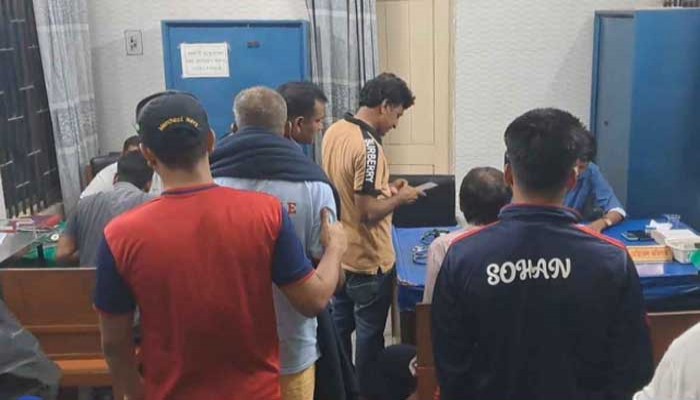 বাগাতিপাড়ায় এক ঘণ্টার ব্যবধানে শিয়ালের কামড়ে নারীসহ আহত ১১